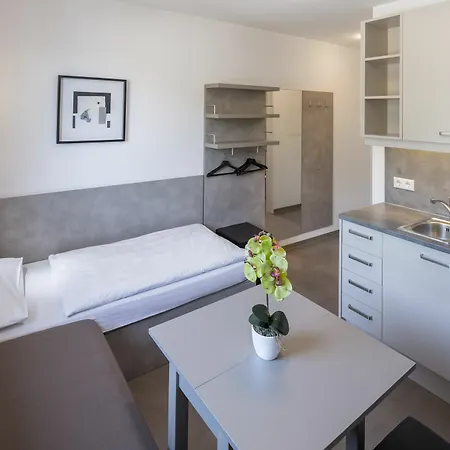 Apart-hotel Trio 3*