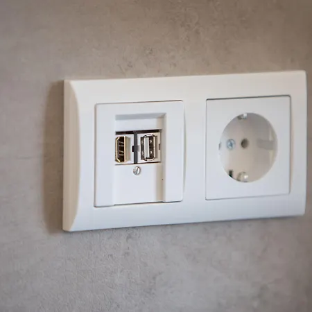 Trio شقة فندقية 4*